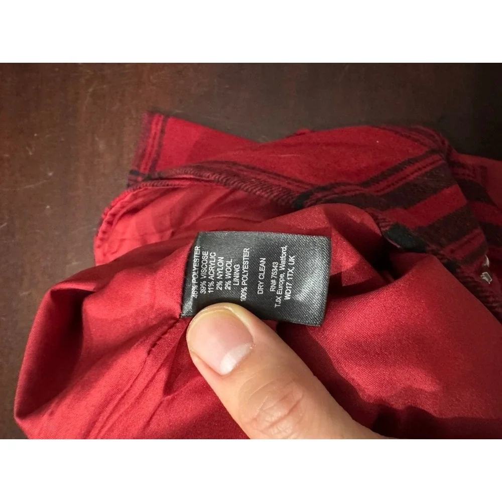 NWT BRITISH KHAkI Red Black Plaid Wrap Mini Skirt Size 8 - Picture 4 of 10